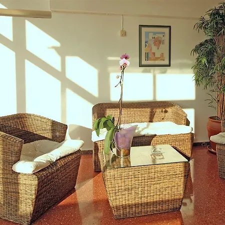 Miami Hotel 2*