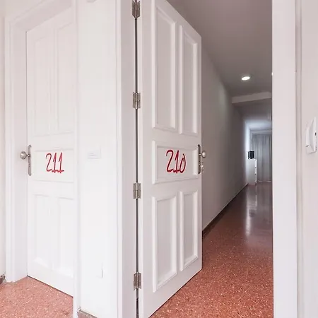 Otel Miami 2*